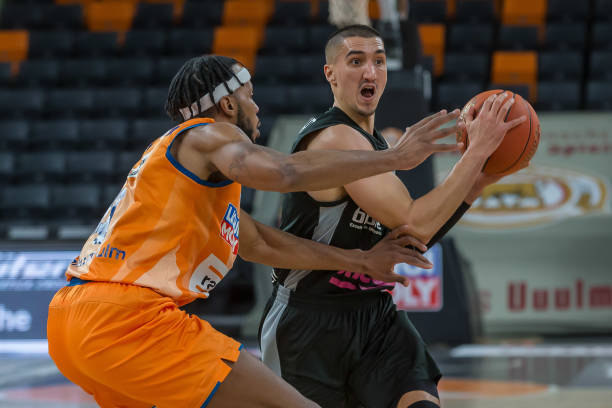 Here we go！罗马诺：齐米卡斯即将租借加盟罗马