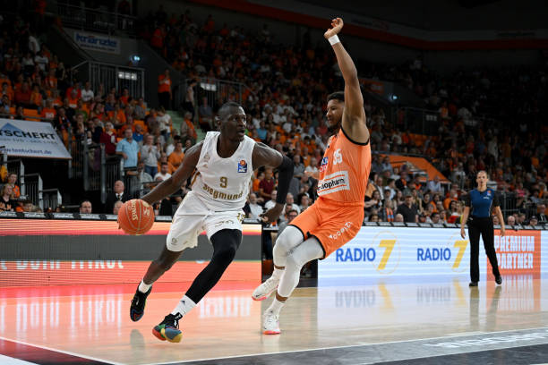 马拉松：上海马拉松开跑倒计时